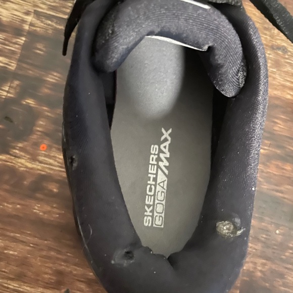 ASICS running shoes - Picture 3 of 4